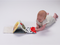 Taf Toys Knižka pre hru na brušku Sensory Book
