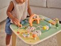 Tiny Love Stolík s aktivitami drevený Farmers Funday